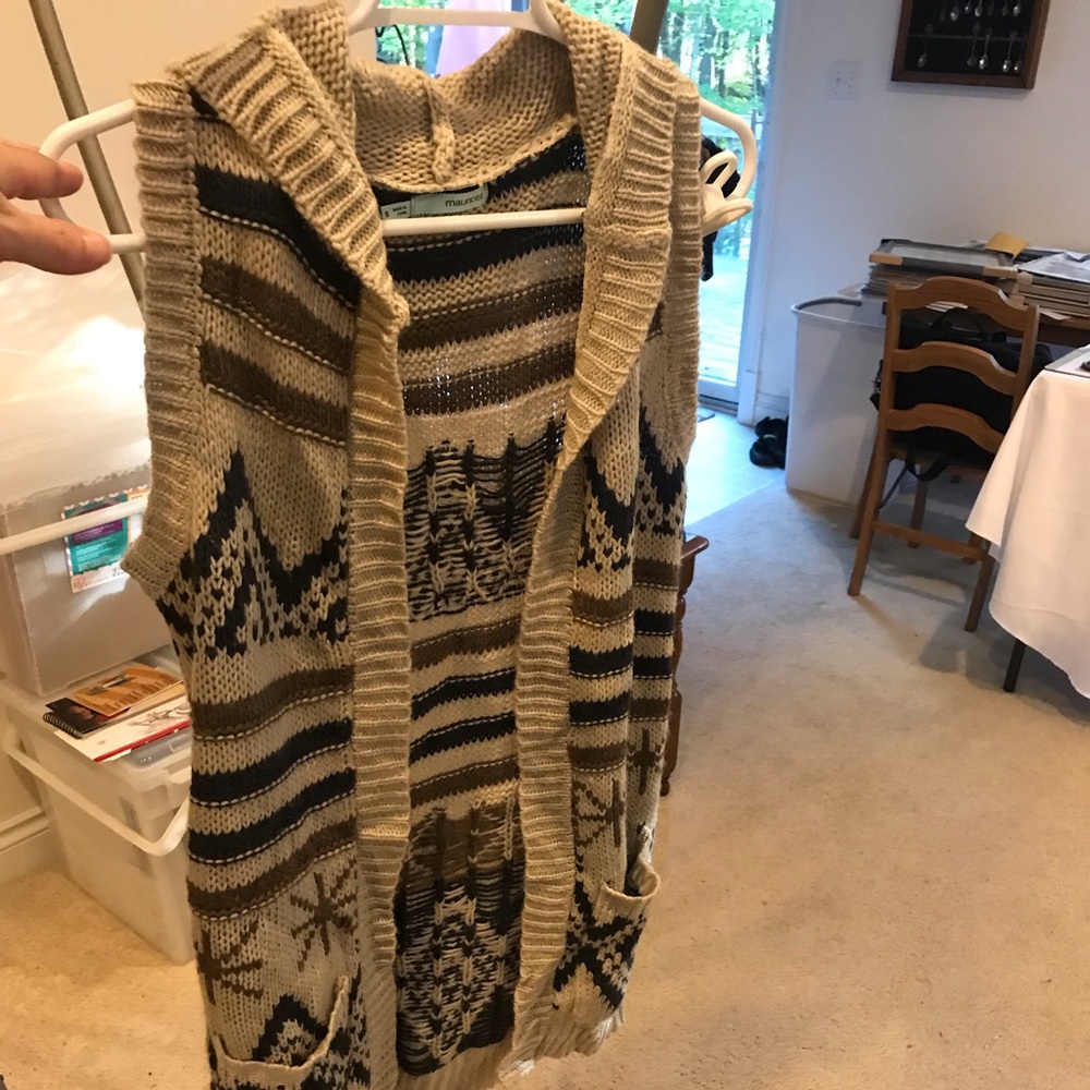 Maurices sweater
